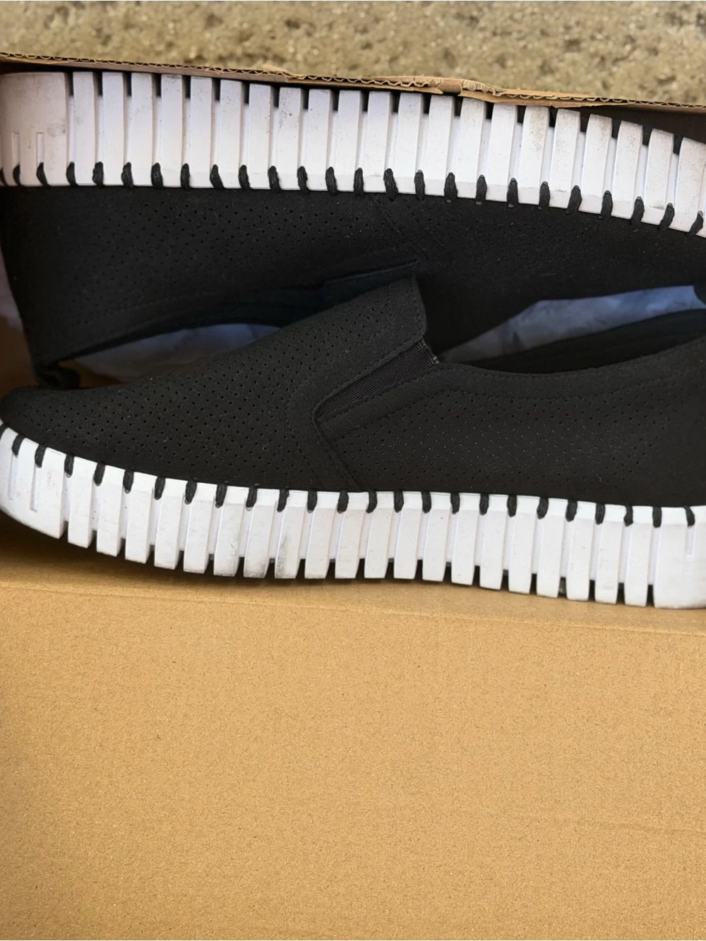 Ilse Jacobsen Black Knit Slip-On Sneakers with White Trim